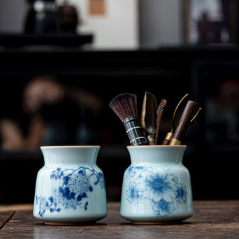 Set ceramic pentru ceremonia ceaiului cu șase domni, decor albastru-alb pictat manual, stil Zen vintage, include cuțitul pentru ceai și perie de întreținere a ceainicului, mic