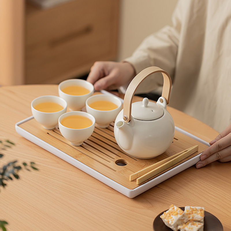 Set ceramic de ceai cu ceainic și ceașcă în cutie cadou, porțelan alb, stil modern minimalist