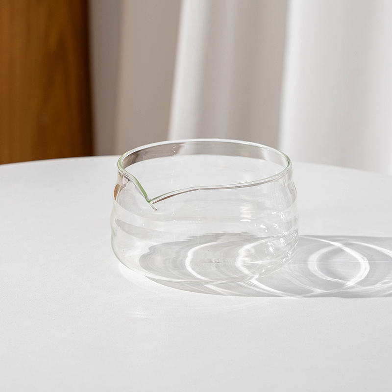 Vas de matcha din sticlă cu textură ciocănită, design transparent în stil japonez, include tel pentru ceai și suport, din sticlă borosilicată
