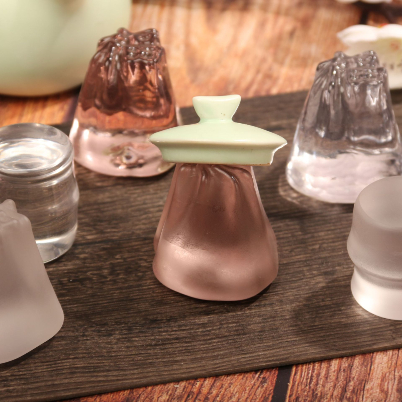 Capac din sticla cristal cu simbolul norocului și suport pentru capac – ornament decorativ pentru ceremonia ceaiului