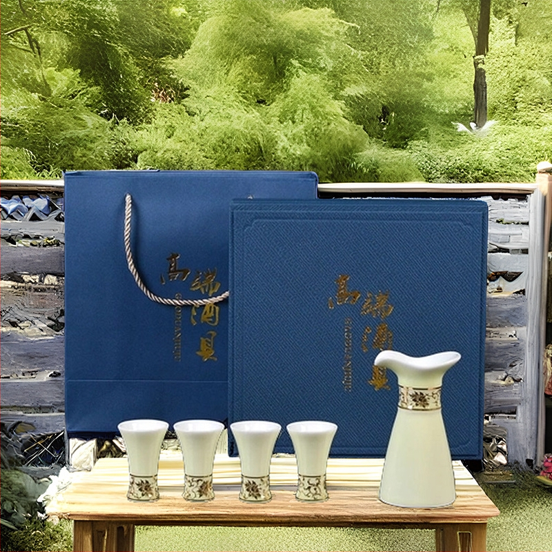 Set de vin din porțelan în stil chinezesc nou, cu decantator și patru pahare mici, într-o cutie cadou