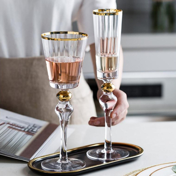 Pahar de șampanie din cristal, lucrat manual, margine cu mărgele aurii, stil ceremonial, 201–300 ml