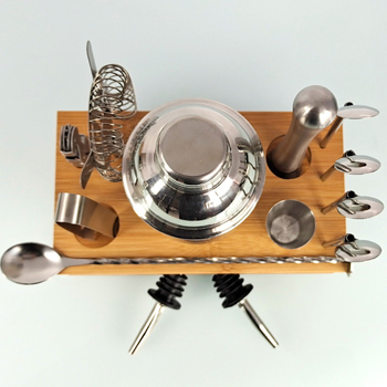 Set de cocktail din oțel inoxidabil cu cadru de bambus, 14 piese: shaker, pai, vârf pentru gheață, lingură, perie, filtru de gheață și accesorii