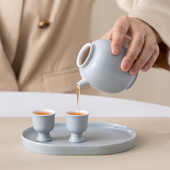 Set mini ceramic pentru băuturi, cu o oală și două pahare, dozator de băuturi și pahare pentru împărțire