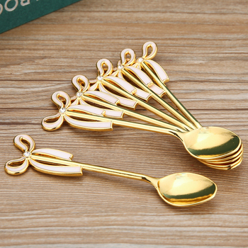 Stil european: furculiță pentru fructe, lingură de cafea și furculiță de desert cu motiv lebedă – set decorativ tacâmuri