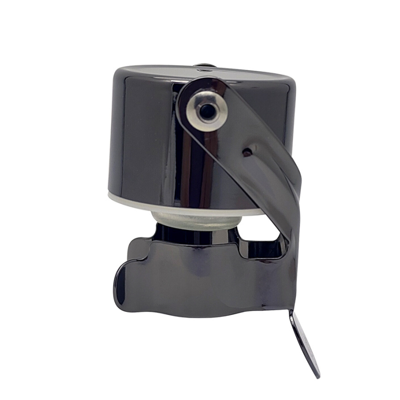 Stopper de vin din metal, formă umanoidală, finisaj auriu; sigilează sticlele de vin roșu și șampanie, păstrând prospețimea.