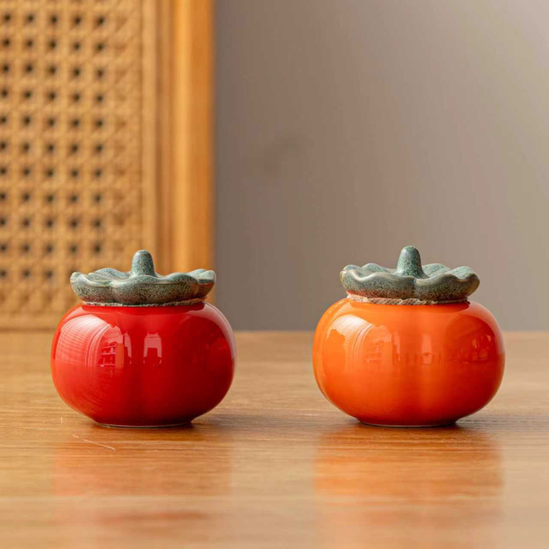 Mini recipient ceramic pentru ceai, cosmetică, pudră și balsam de buze, cu glazură colorată.