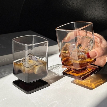 Pahar Melard cu picior scurt, design de nișă, pahar din sticlă pentru suc, apă carbogazoasă și cocktail