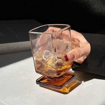 Pahar Melard cu picior scurt, design de nișă, pahar din sticlă pentru suc, apă carbogazoasă și cocktail