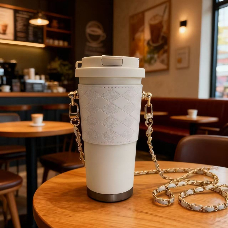 Manșon din piele pentru cănile de cafea și ceai cu lapte, elegant și versatil, mâini libere, purtat diagonal pe corp