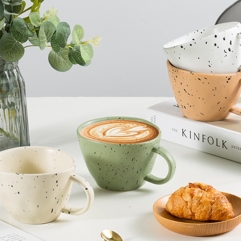 Cană ceramică în stil coreean, cu design de stropi de cerneală și puncte, pentru cafea și mic dejun