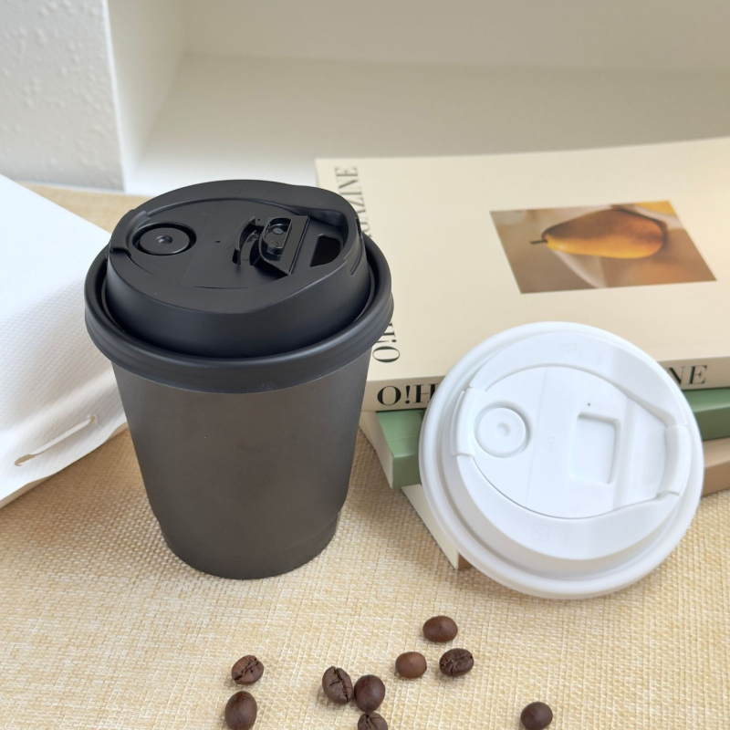 Capac cu formă de fluture de 90 mm pentru pahar - de unică folosință, etanș, pentru ceai cu lapte și cafea, capac universal din hârtie-plastic, multifuncțional