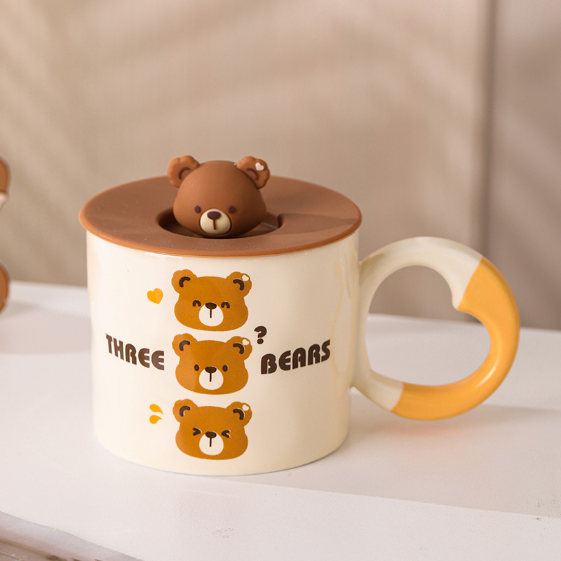 Cană ceramică cu capac și lingură, cu imagine cu ursuleț desen animat