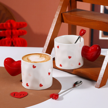 Set de două căni ceramice cu inimă 3D – cadou de Ziua Îndrăgostiților, pentru cafea, mic dejun sau lapte