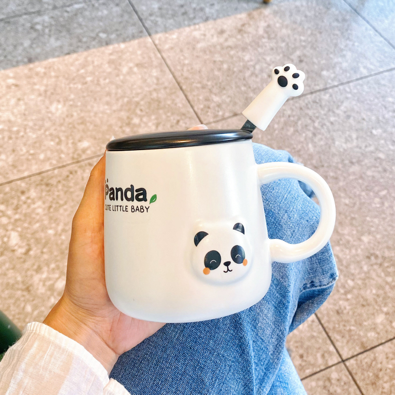 Cană Panda din ceramică cu capac și linguriță – pentru cupluri și copii, acasă și la birou