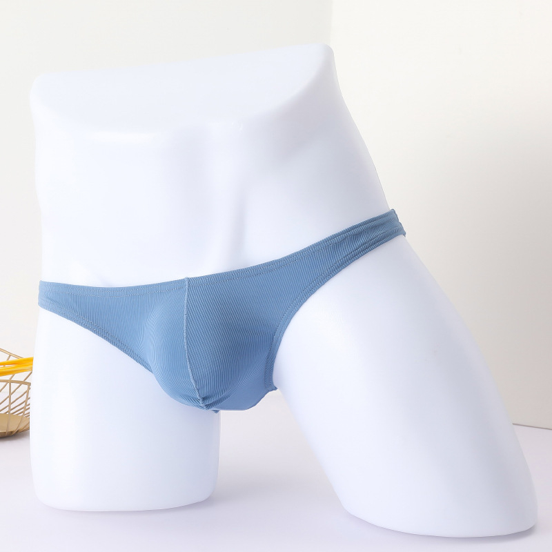 Muške tange s niskim strukom, svilenkasto glatke, seksi