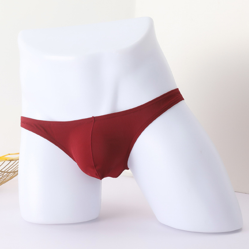 Muške tange s niskim strukom, svilenkasto glatke, seksi