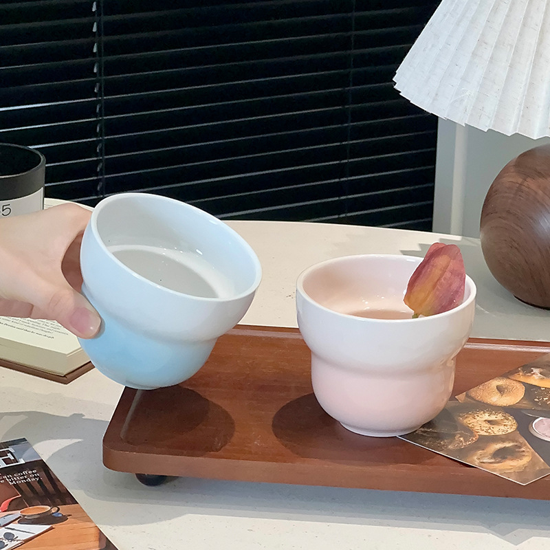 Ceașă ceramică în stil INS, cu design gradient în formă de inimă, cu mâner, pentru latte art, cafea, desert și înghețată