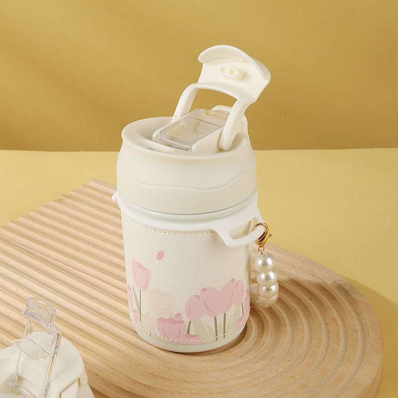 Cana de cafea în stil Instagram, cu lanț de perle cu flori, din oțel inoxidabil izolat, cu capac și pai