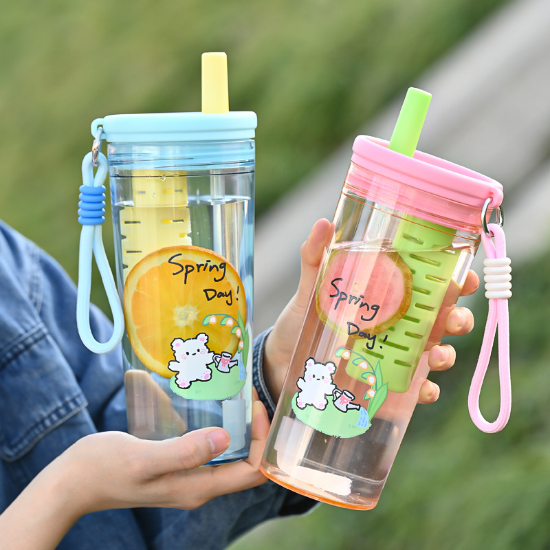 Cană din policarbonat, capacitate mare, design desen animat, cană portabilă din plastic cu pai, separare pentru ceai, personalizabil