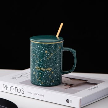 Ceașcă ceramică cu model stelat, capac și linguriță – pentru cupluri, lapte și cafea, cadou