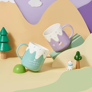 Set de două pahare pentru clătirea gurii și pentru periuțe de dinți, cu design desen animat drăguț