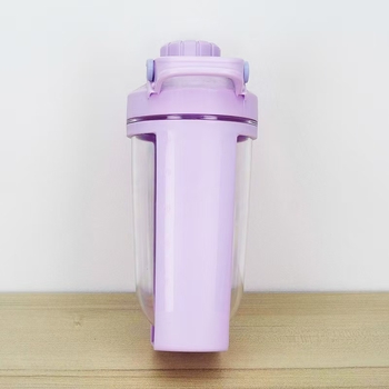 Cupă shaker sport din plastic, portabilă, 650 ml, cu șnur de purtare
