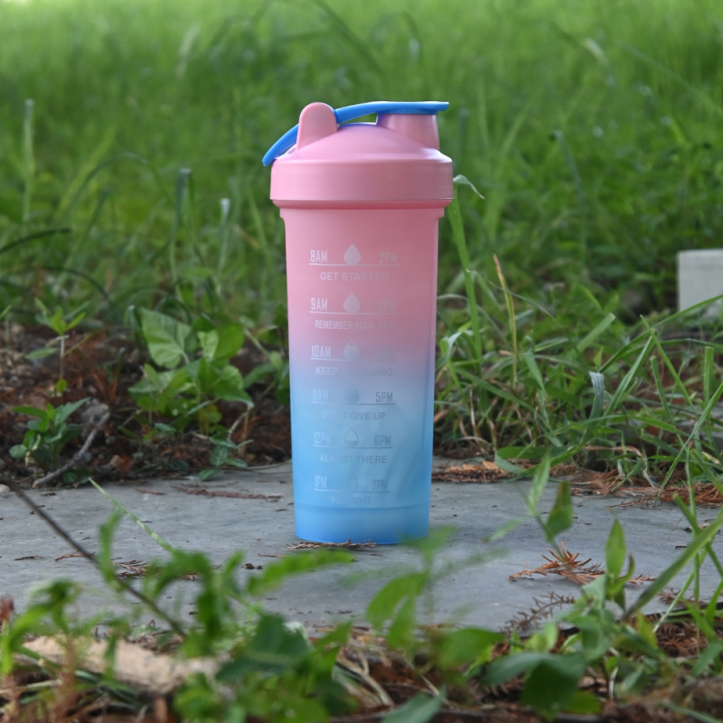 Shaker din plastic de 600 ml cu gradient mat, PP, capacitate mare pentru fitness, portabil pentru sport