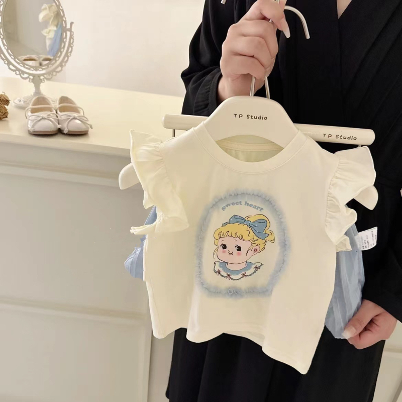 Ljetni dvodijelni komplet za djevojčice: kratka majica s kratkim rukavima i bloomers hlače s crtani uzorkom.