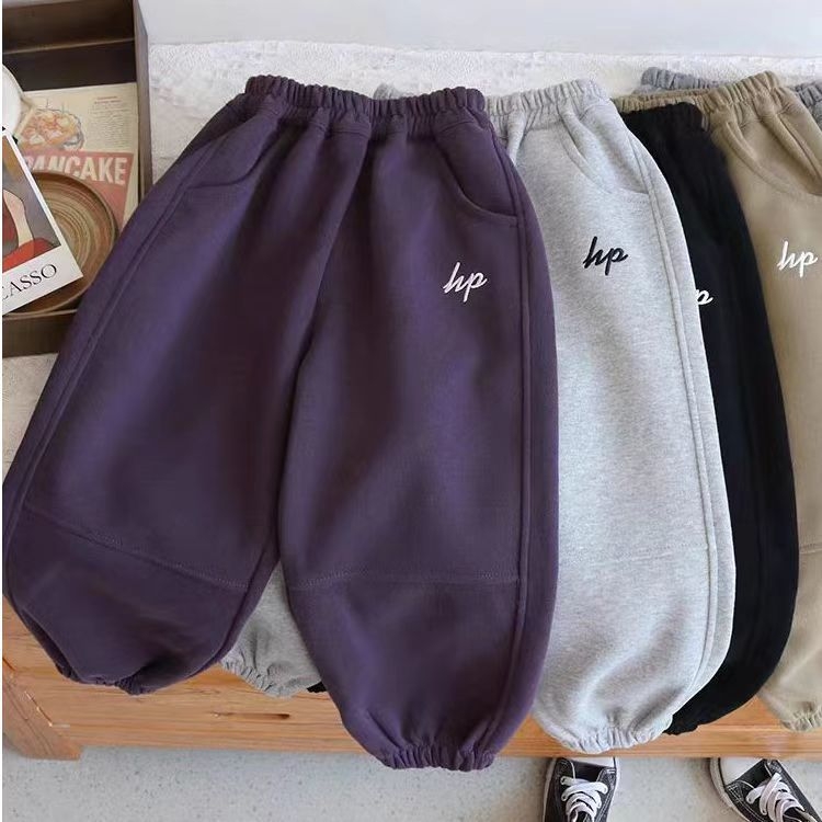 Dječje pamukaste trenirke, minimalistički stil, unisex, za proljeće i jesen