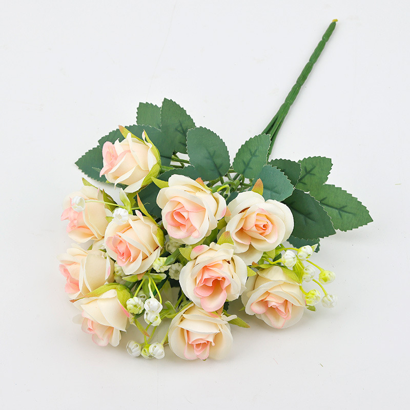 Buchet de trandafiri de mătase, ținut în mână, pentru nunți și decor de casă