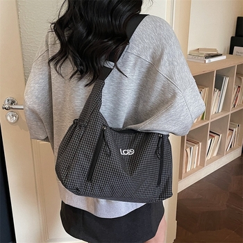 Ženska torba u obliku roga, crossbody torba s naramenicom, vodootporna, velika kapaciteta, model 2026