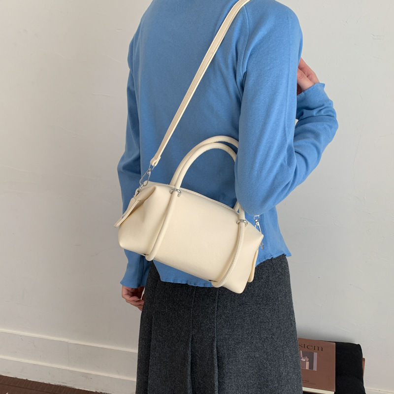 Ženska torba u korejskom stilu, minimalistička 2026, crossbody, proljetna moda, svestrana torba za rameno