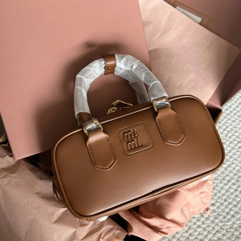 MIU Nišna kožna torba za dokumente s jednom naramenicom – modna ženska crossbody torba 2024