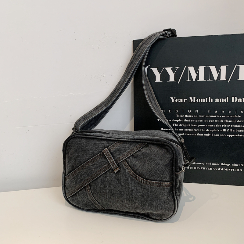 Ženska denim torbica preko ramena, jednobojna, elegantna, mala veličina, sa zatvaračem