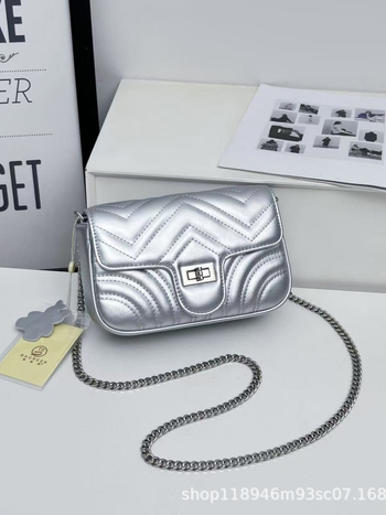 Kožna crossbody torbica s teksturom, gradski jednostavan stil, mali kvadratni oblik, svakodnevna upotreba
