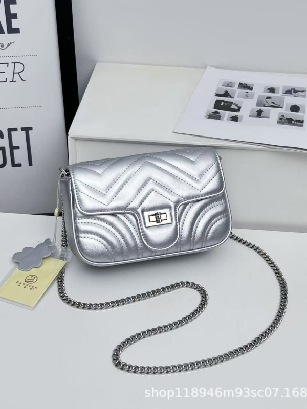 Kožna crossbody torbica s teksturom, gradski jednostavan stil, mali kvadratni oblik, svakodnevna upotreba