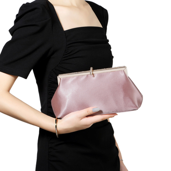 Nova ženska večernja crossbody torba s dijamantima i metalnim detaljima u obliku riblje kukice