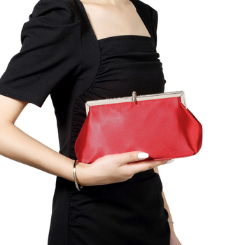 Nova ženska večernja crossbody torba s dijamantima i metalnim detaljima u obliku riblje kukice