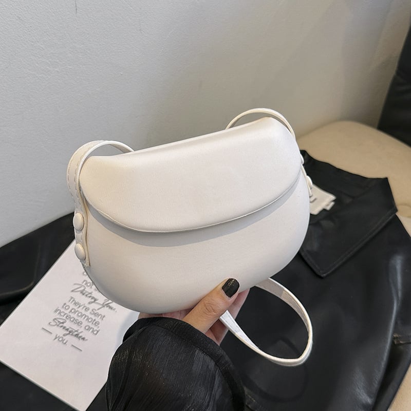 Ženska torbica za rame i crossbody u stilu sedla, minimalistički dizajn, ljeto 2024