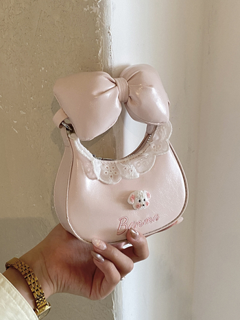 Izvanredna mini ženska torbica preko ramena, novi model 2026., svestrana za proljeće i ljeto, dumpling stil, PU materijal, zatvarač na zip.
