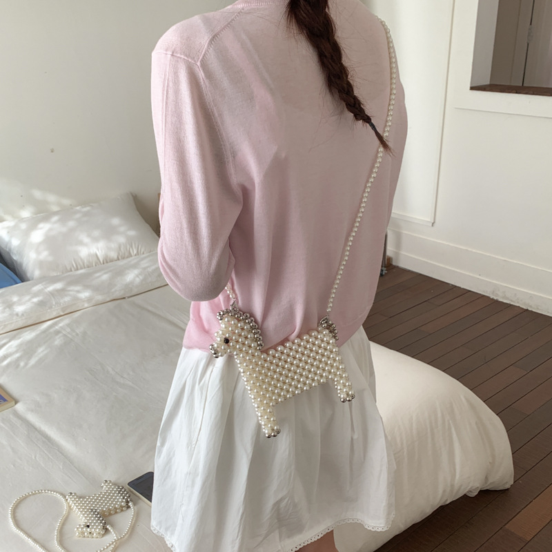 Torba za slušalice s perlama – motiv Godine konja, mini crossbody torbica za ruž, proljeće 2026