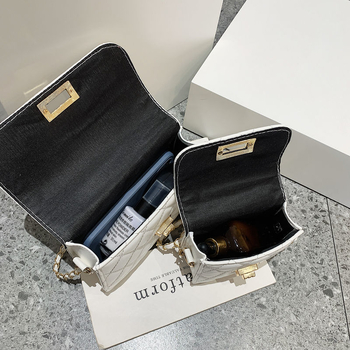Mini crossbody torbica s dijamantnim šavom u Chanel stilu, ženska, korejski stil, ljeto 2026