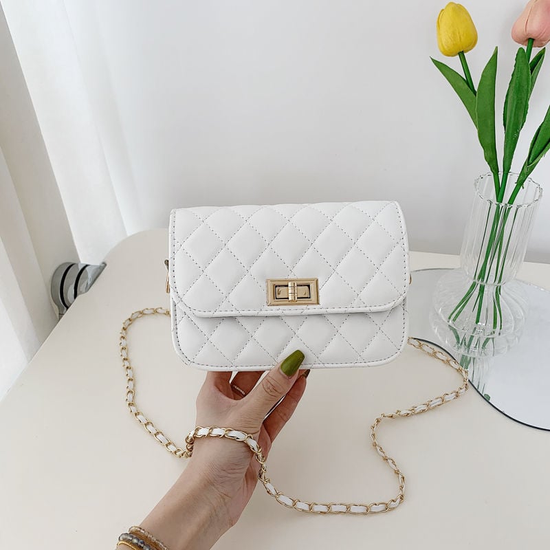 Mini crossbody torbica s dijamantnim šavom u Chanel stilu, ženska, korejski stil, ljeto 2026