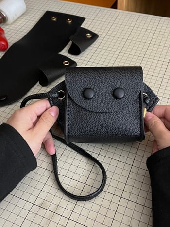 DIY komplet za ručne radove: mini torbica s licem za novčiće i ruž, s jednim naramenicom