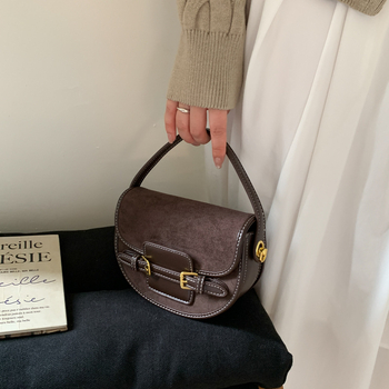 Ženska torbica u korejskom stilu s teksturom, jesen-zima 2025, crossbody torbica na rame u saddle stilu