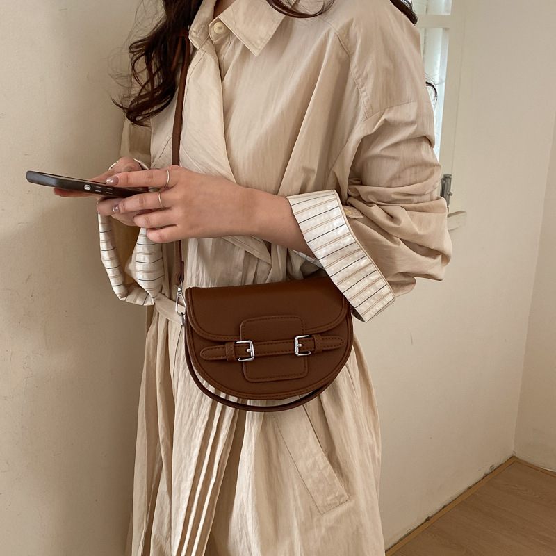 Ženska torba u dizajnu sedla, nišnog dizajna, 2026 novi model, elegantna torba za rame ili crossbody