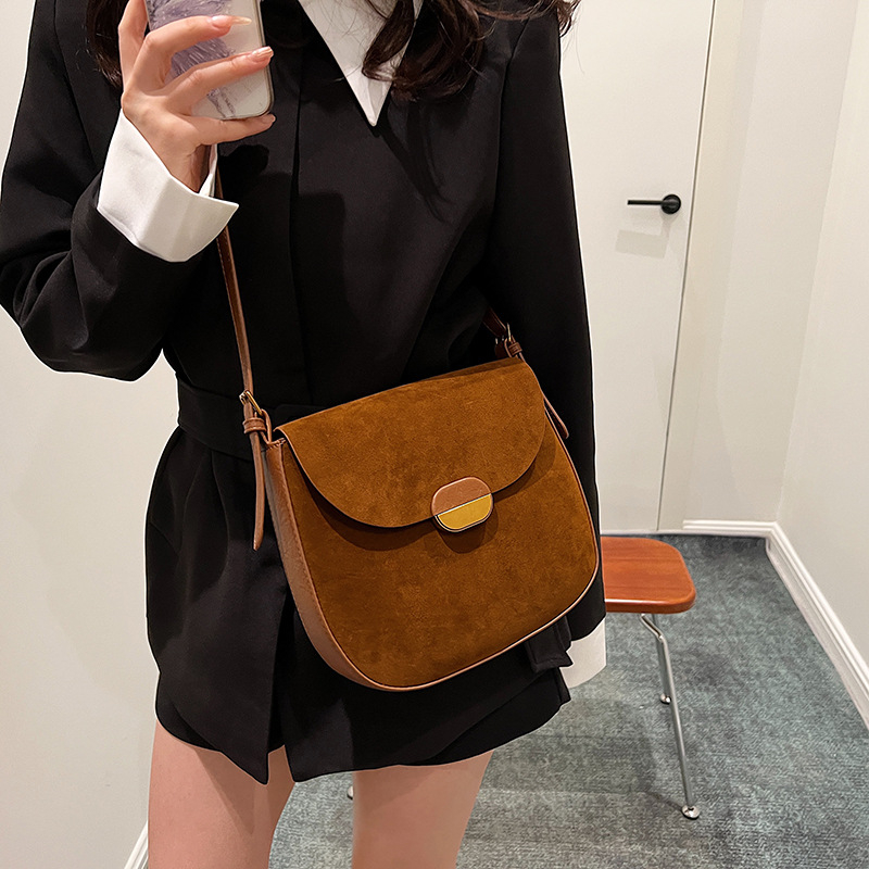 Ženska torbica ispod pazuha, novi nišni dizajn, crossbody torba preko jednog remena, visoko kvalitetna retro sedlasta torba