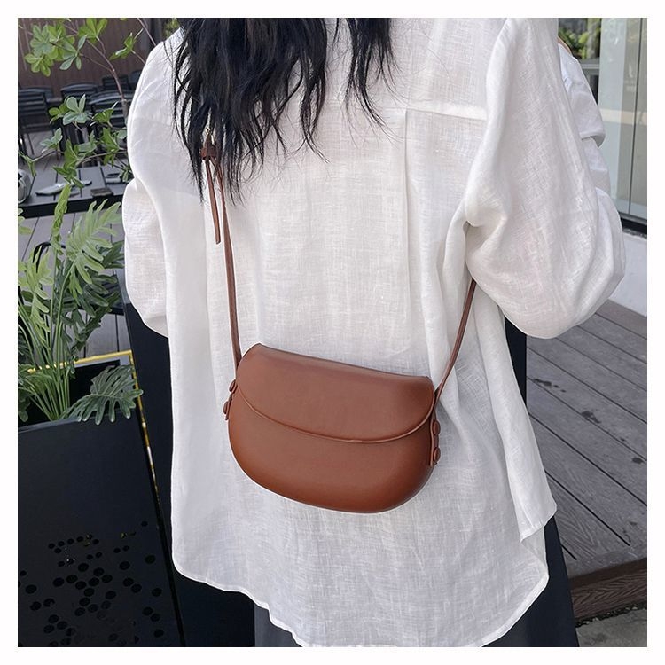 Ljetna verzija korejskog stila, crvena retro saddle torba za žene, mala crossbody torbica za telefon, svestrana i minimalistička