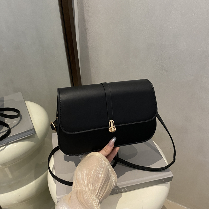 Vrhunska teksturirana baguette torba, novi model 2025, lagana luksuzna kaišna torba, podlaktna sedla torba, svestrana preko ramena i crossbody za žene